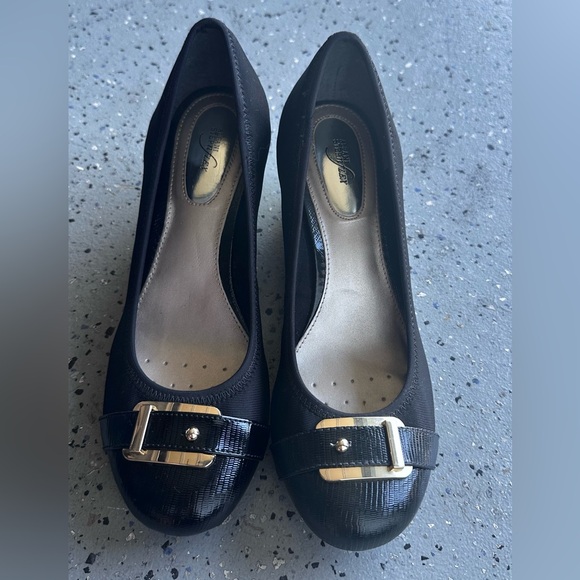 Alfani Step 'N Flex Tomina Wedge Shoes | Size 8 | Classic Black Heels - Picture 4 of 6